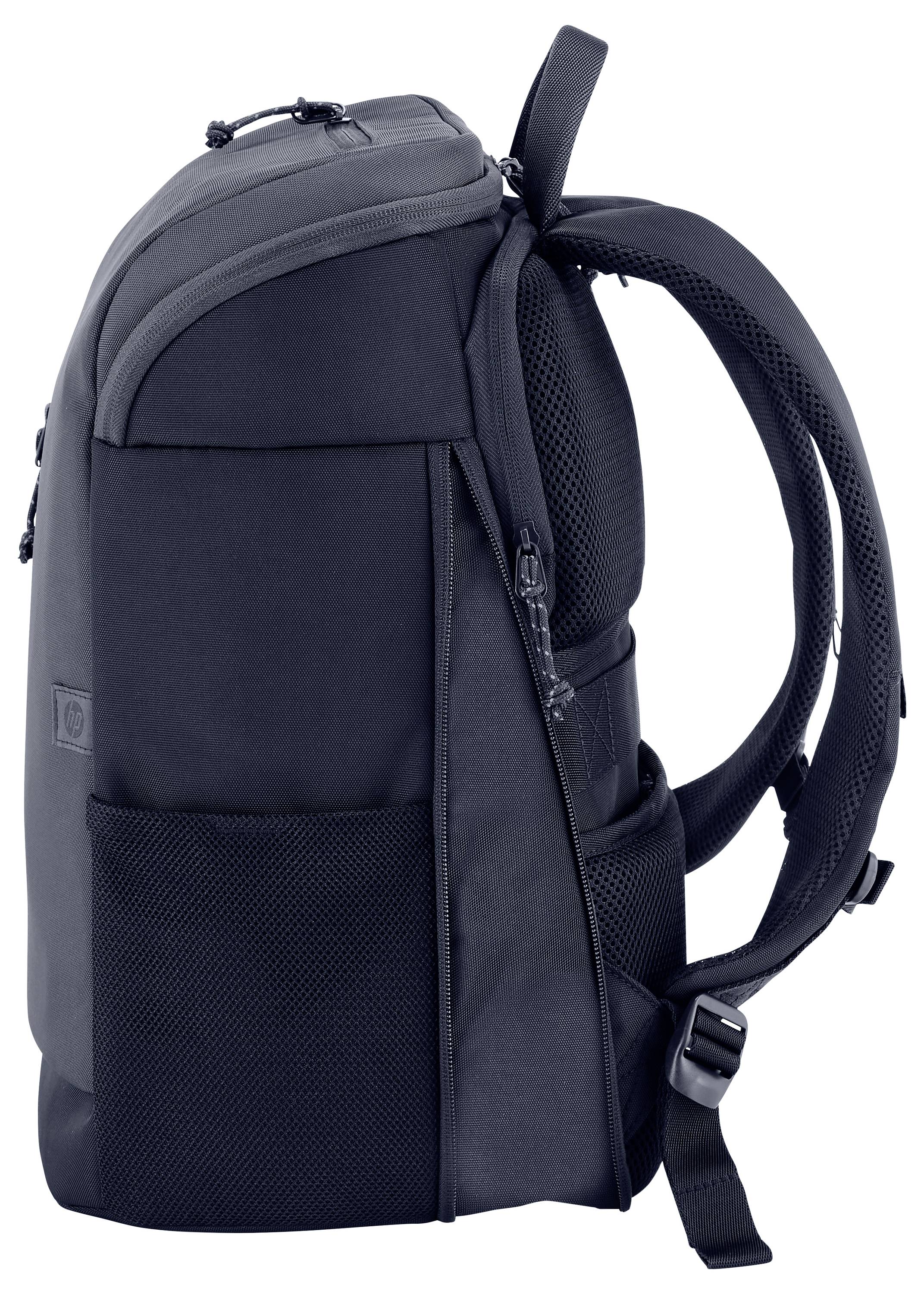 Un sac à dos noir avec plusieurs compartiments et des sangles d'épaules rembourrées. Adapté pour les voyages ou l'usage quotidien.