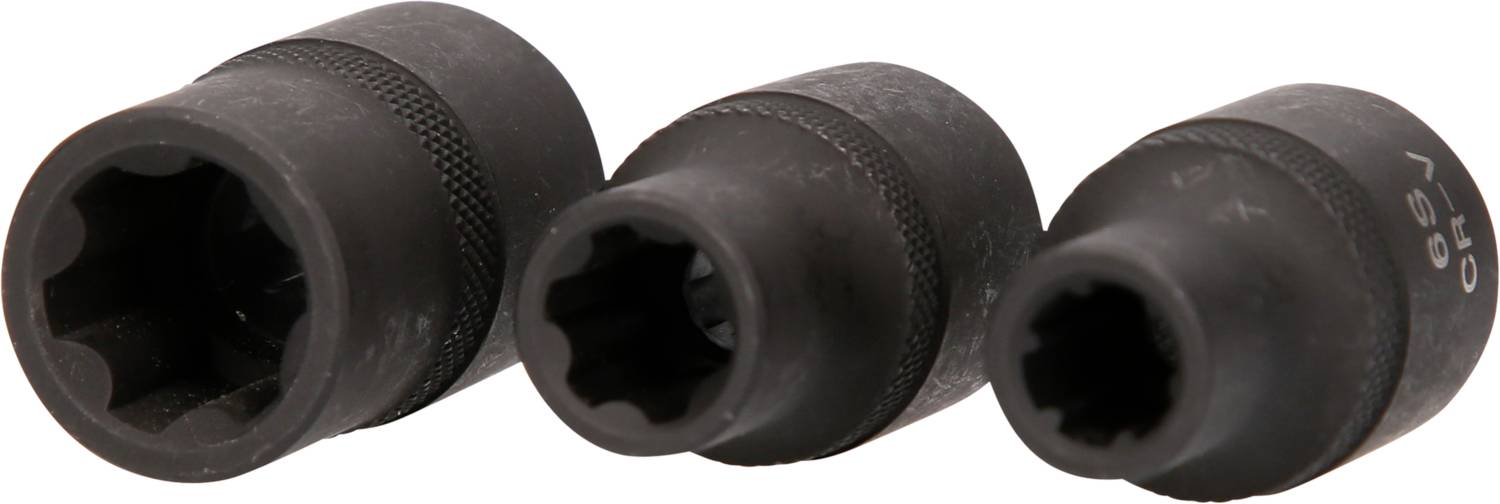 Trois embouts de clé à cliquet de différentes tailles, posés à plat sur une surface. Ils sont fabriqués en métal sombre.