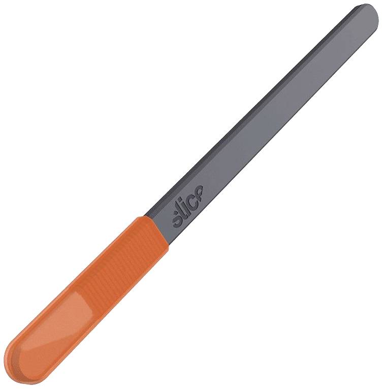 Un couteau gris avec une longue lame et une poignée orange sur laquelle est écrit 'slice'.