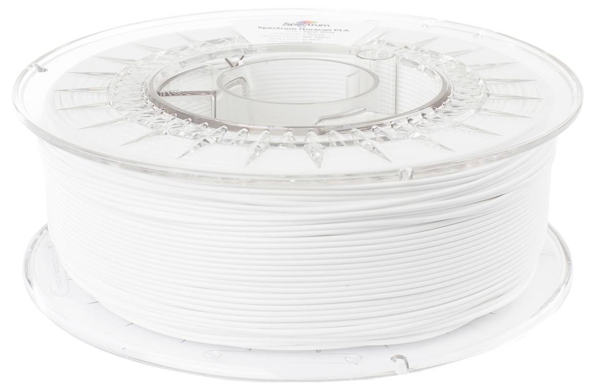 Bobine blanche et transparente avec du filament d'imprimante 3D enroulé, sur un fond blanc et discret.
