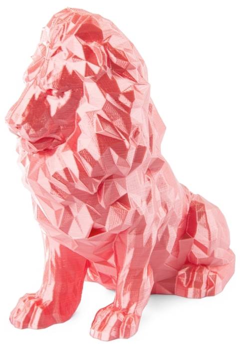 Sculpture de lion en formes géométriques roses, assis et regardant vers la droite.