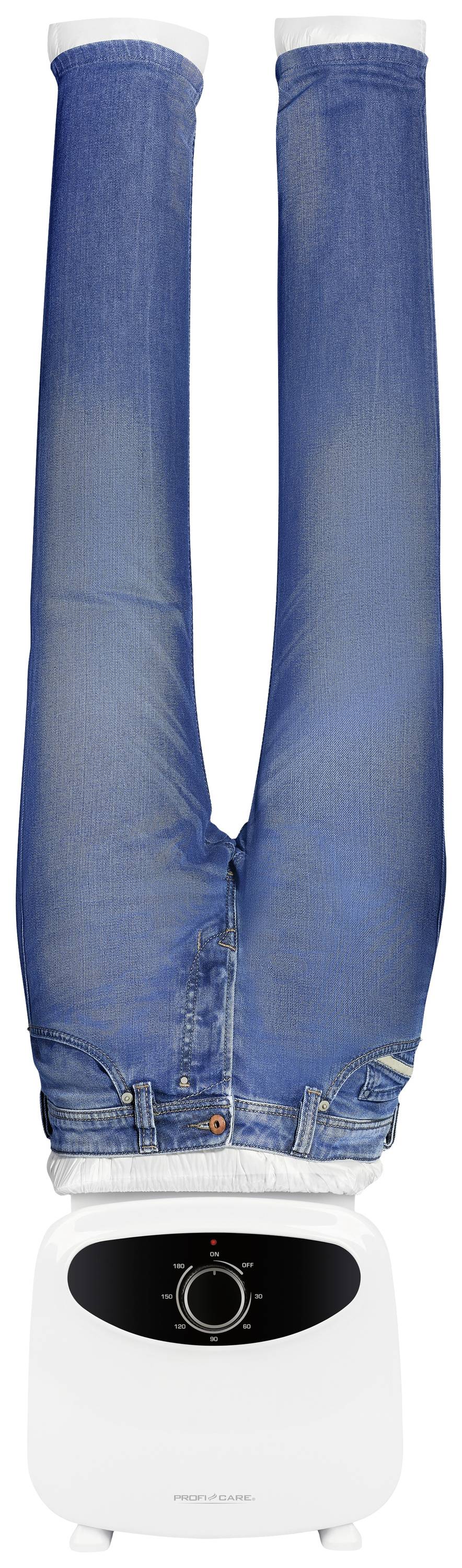 Une machine à laver renversée avec un jean bleu à l'intérieur. Cela donne l'impression humoristique que le pantalon porte la machine.