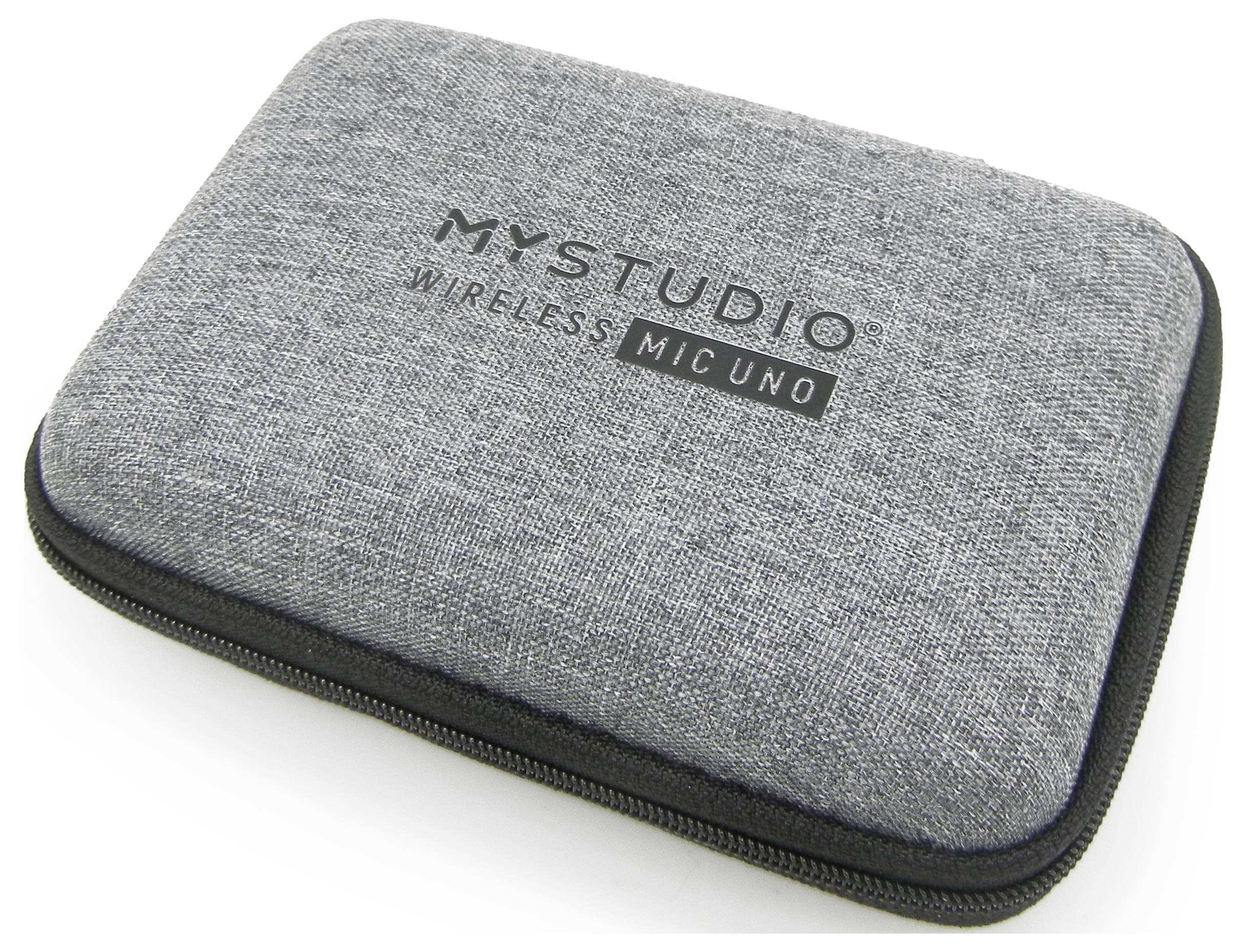 Étui gris avec fermeture éclair, portant l'inscription 'MyStudio Wireless Mic Uno'. Contient probablement un microphone sans fil.