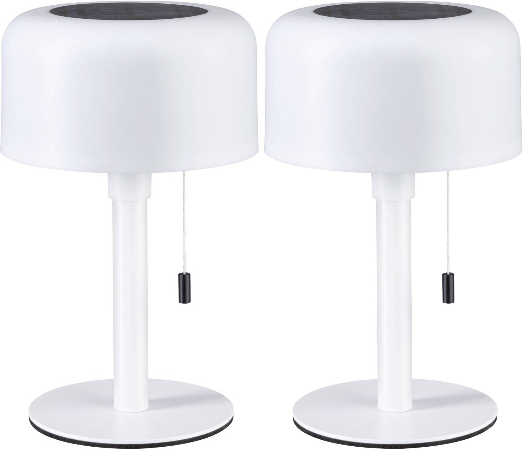 Deux lampes de table identiques blanches avec des abat-jour ronds, chacune avec un interrupteur à tirette à droite. Les lampes sont placées côte à côte sur une surface lisse.