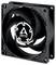 Un ventilateur noir pour ordinateur de la marque Arctic, doté de pales caractéristiques et du logo en son centre, adapté au refroidissement des PC.