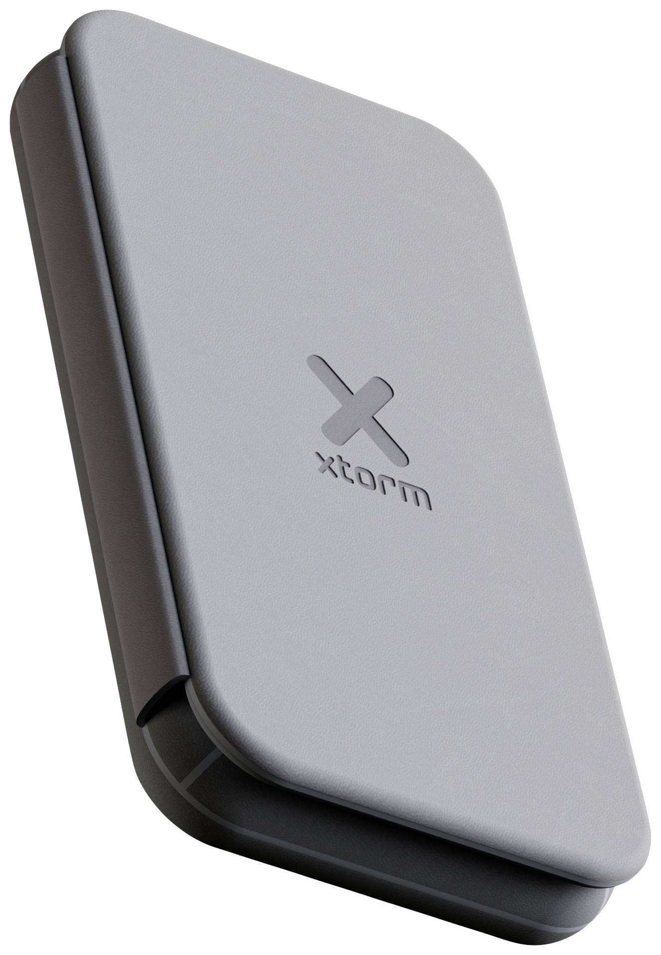 Une batterie externe grise aux coins arrondis, avec le logo 'xtorm' sur la face avant.