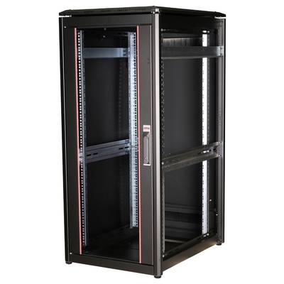 Une armoire serveur noire avec une porte en verre et un cadre métallique, un boîtier possible pour du matériel informatique ou réseau.