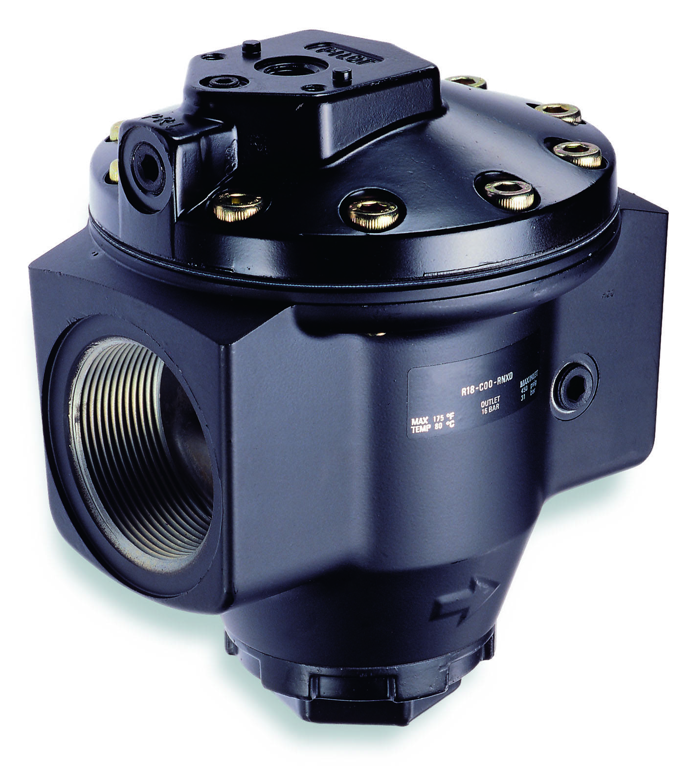 Une vanne hydraulique noire avec plusieurs vis et un grand raccord fileté. Des valeurs PSI maximales sont indiquées sur la surface.