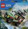 Ensemble 'Camion Tout-Terrain de Montagne LEGO City' : Un camion vert qui roule sur un terrain rocailleux. Comprend 221 pièces pour les enfants à partir de 6 ans.