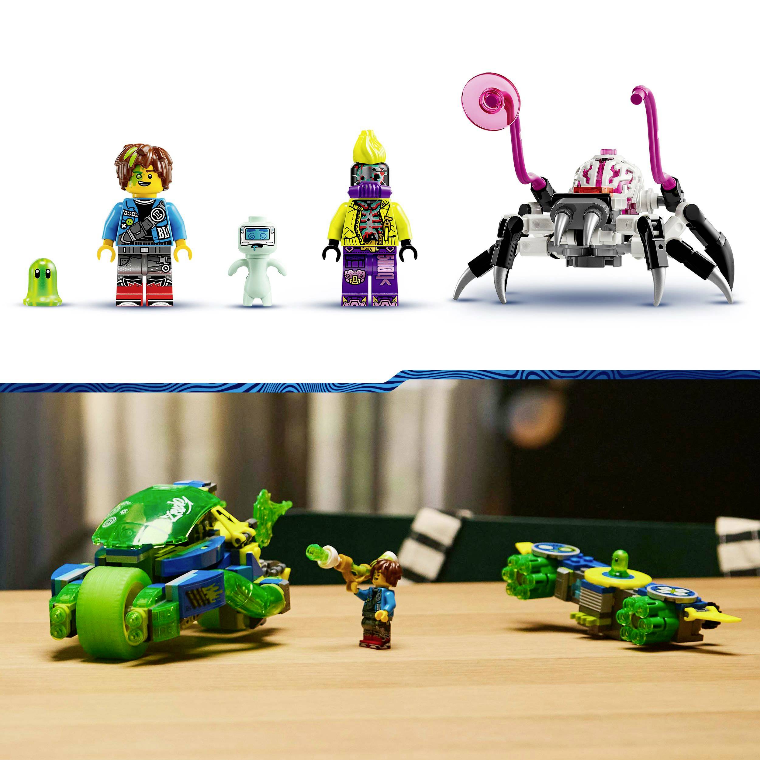 En haut : Des figurines et des robots Lego alignés. En bas : Deux vaisseaux spatiaux Lego sur une table dans une situation de jeu.
