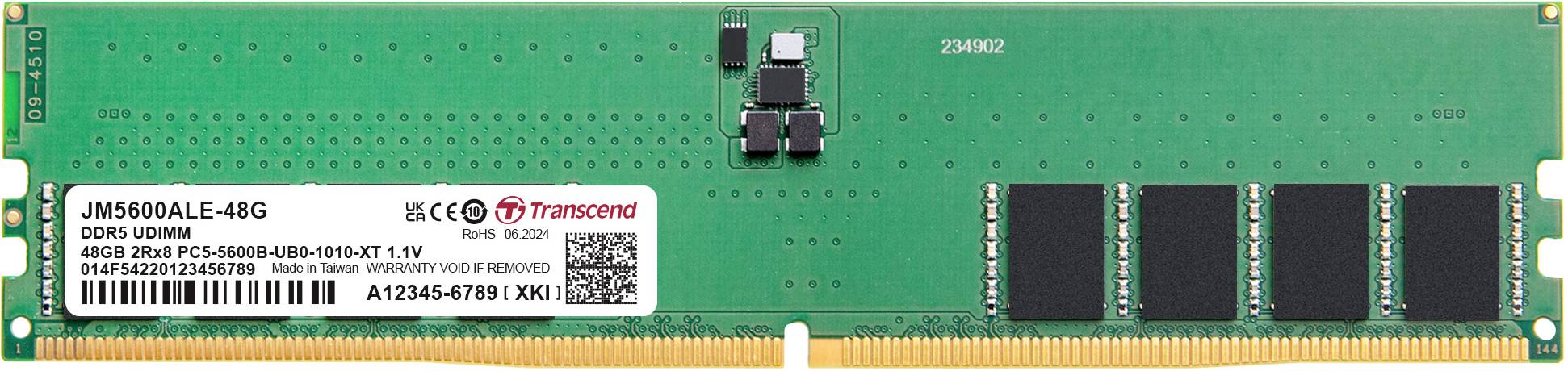 Un module de RAM Transcend de 4 Go de mémoire DDR3. Contient un numéro de série et des informations sur le produit sur une étiquette blanche.