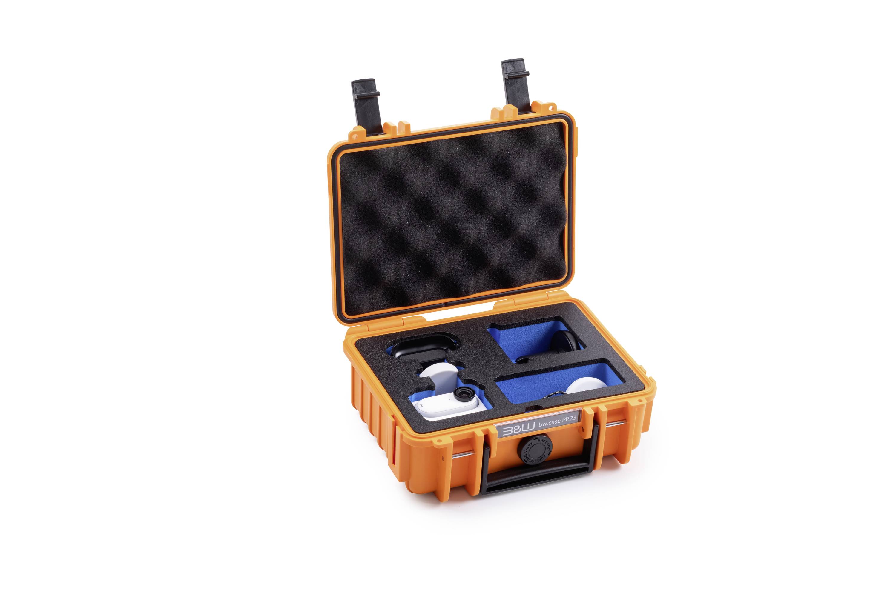 Valise de protection orange avec le couvercle ouvert, montrant des appareils blancs et bleus soigneusement disposés dans des compartiments moulés sur de la mousse noire.