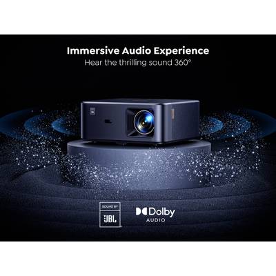 Projecteur noir émettant une lumière bleue, entouré d'ondes sonores bleues. Texte : « Expérience Audio Immersive », « Entendez le son captivant à 360° ». Logos : JBL, Dolby Audio.