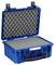 Valise rigide bleue, ouverte, doublée de mousse, adaptée au transport sécurisé d'équipements fragiles.