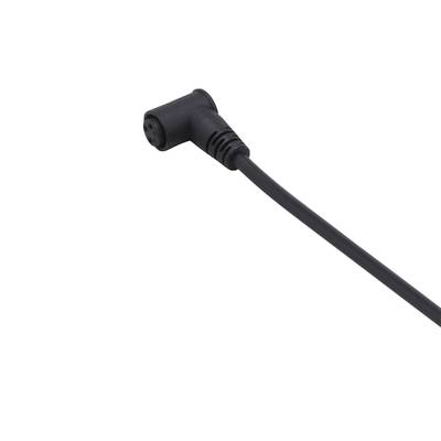 Câble audio noir coudé avec fiche jack de 3,5 mm sur fond gris. Adapté pour les écouteurs ou les appareils audio.
