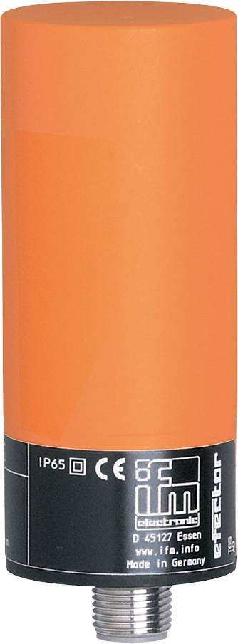 Une canette orange en aluminium sur un fond clair.