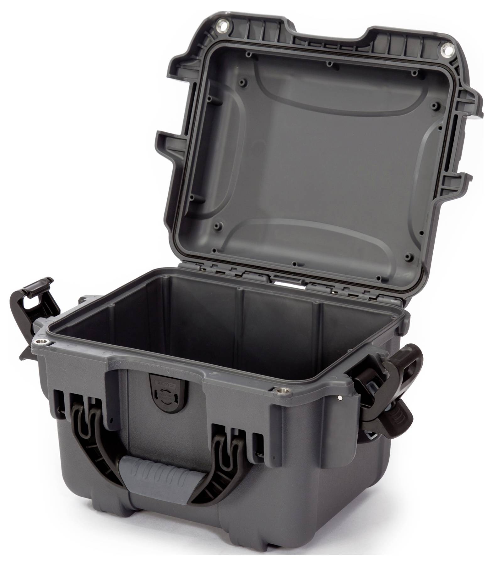 Un coffret de protection ouvert, vide, gris, doté de fermetures robustes et d'une poignée, adapté au transport sécurisé d'objets fragiles.