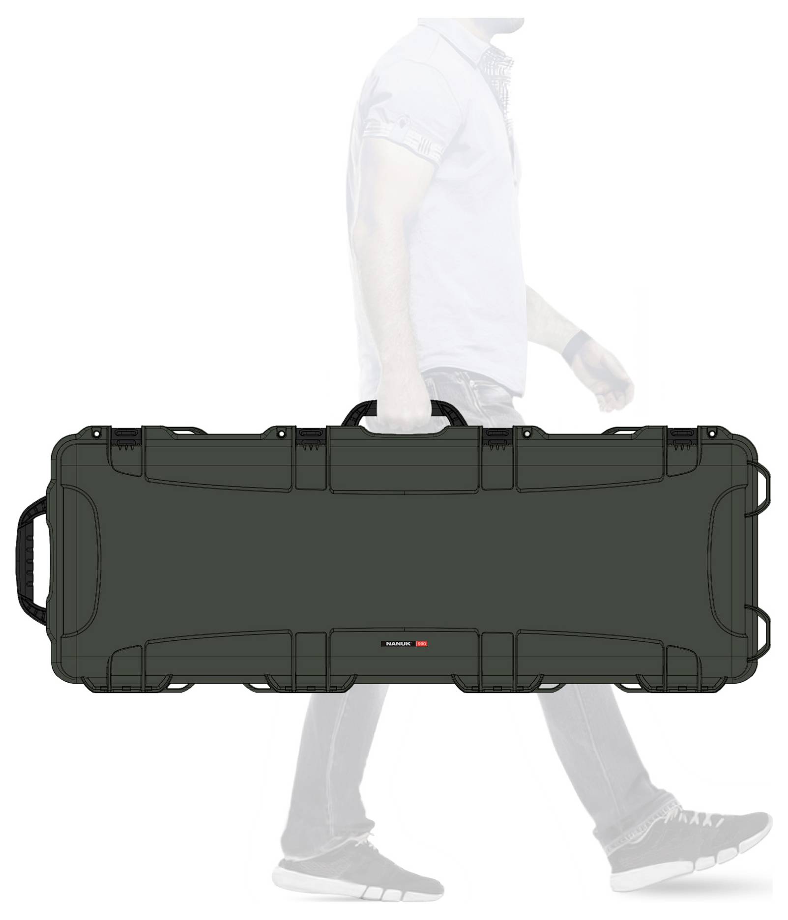 'Une personne porte une grande valise rectangulaire noire avec des poignées. La valise est robuste et adaptée au transport.'