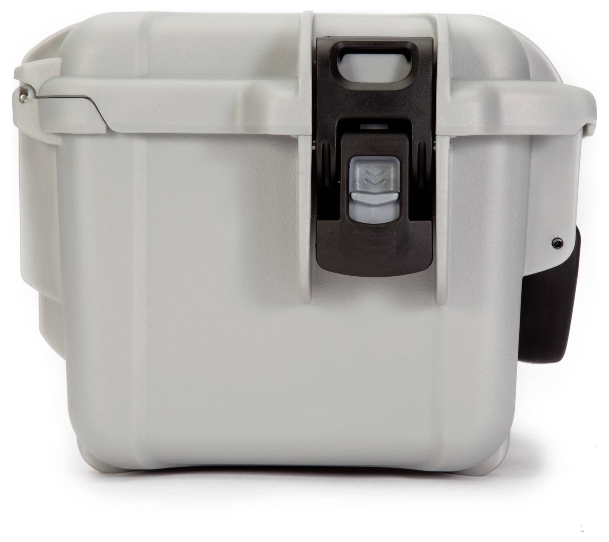 Boîtier de protection gris, robuste avec fermeture. Adapté pour le transport sécurisé d'appareils ou d'ustensiles délicats.