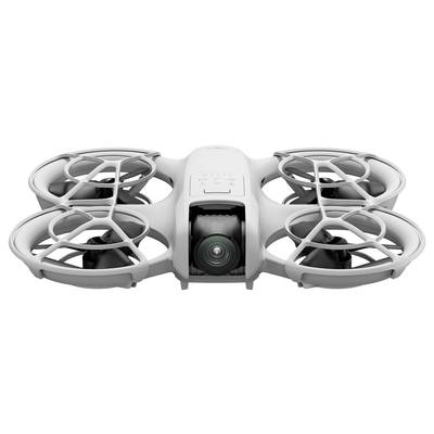 Drone blanche à quatre rotors équipée d'une caméra à l'avant. Adaptée pour les prises de vue aériennes.