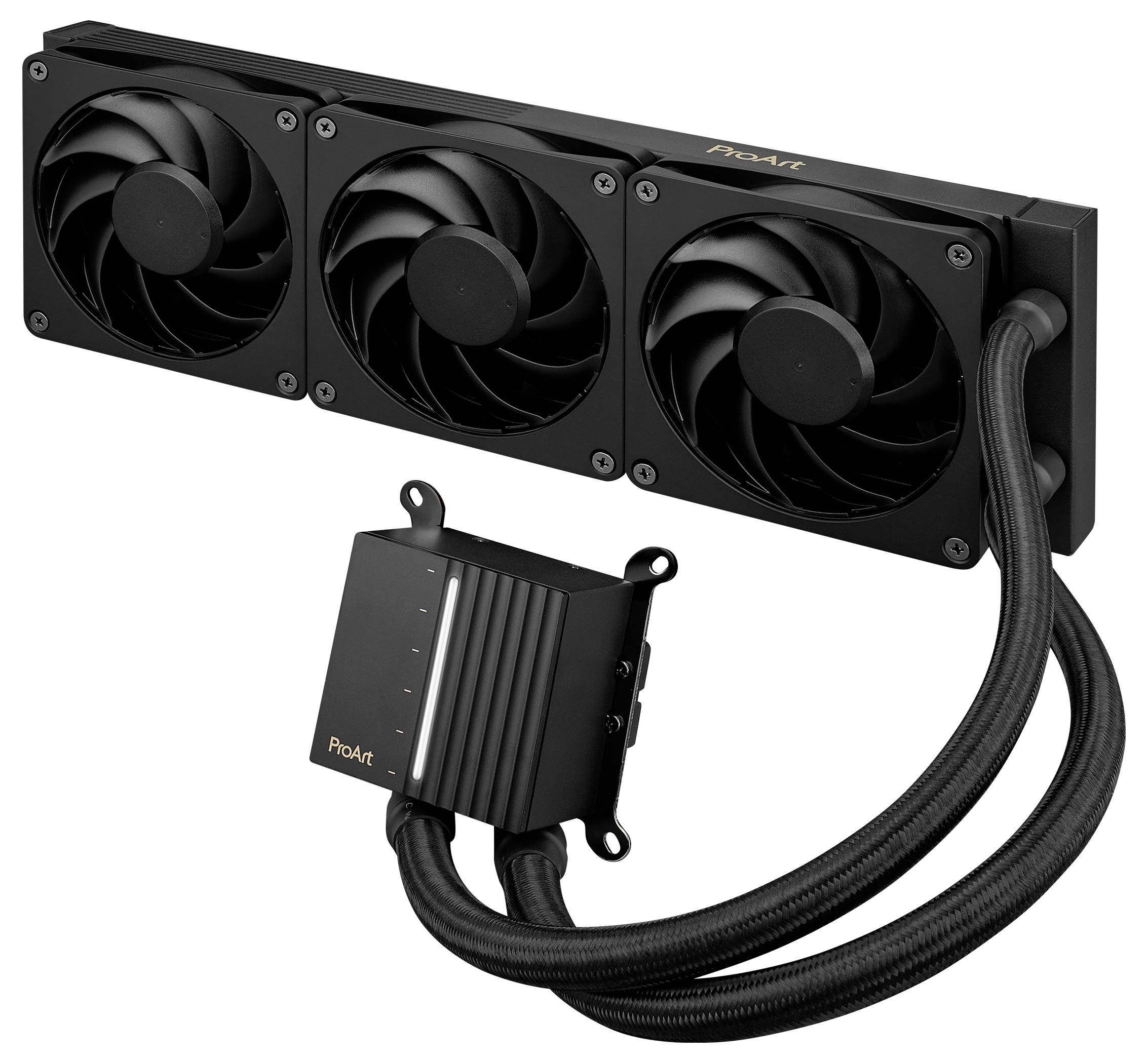 Ventilateur triple et bloc de refroidissement d'un système de refroidissement liquide pour ordinateur. Ventilateurs noirs côte à côte, tubes reliés au bloc de refroidissement.
