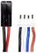 Une connexion noire et une connexion blanche, chacune avec plusieurs câbles de couleurs différentes, permettant l'alimentation électrique et la transmission de données.