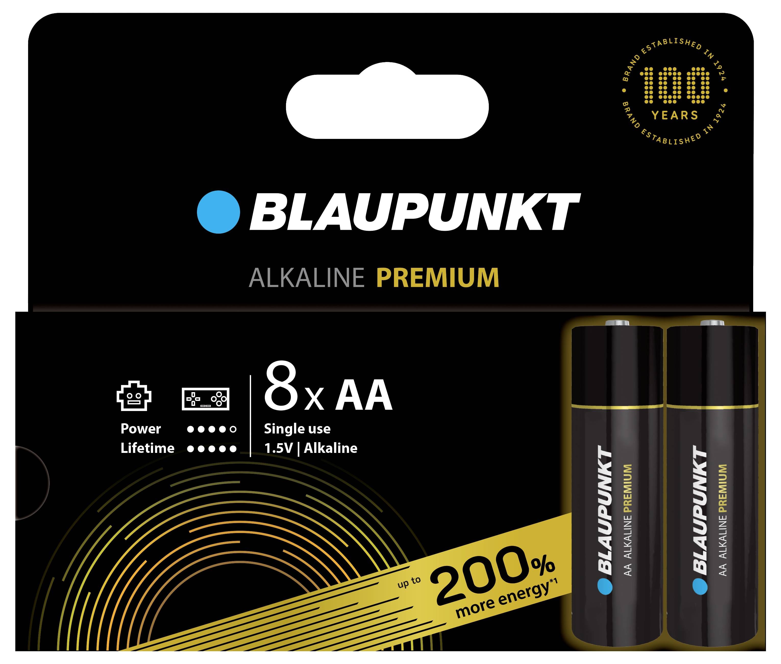 Piles alcalines Blaupunkt Premium en emballage, type : 8 x AA, 1,5V, promettant jusqu'à 200 % d'énergie en plus, symbole pour le 100e anniversaire.