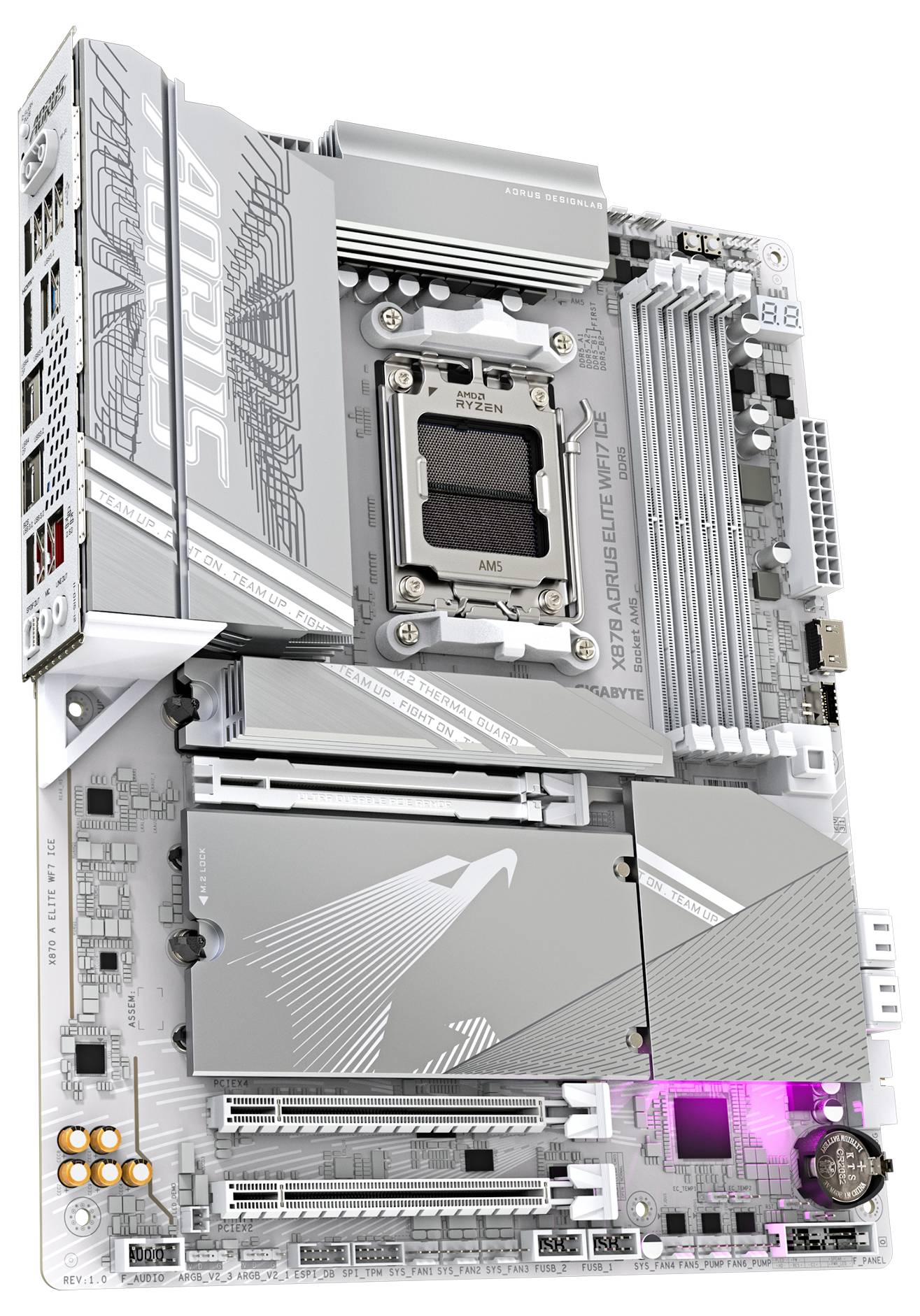 Une carte mère argentée avec plusieurs connecteurs et dissipateurs thermiques. Au centre en haut, on distingue un socket CPU, à côté duquel se trouvent deux emplacements RAM.