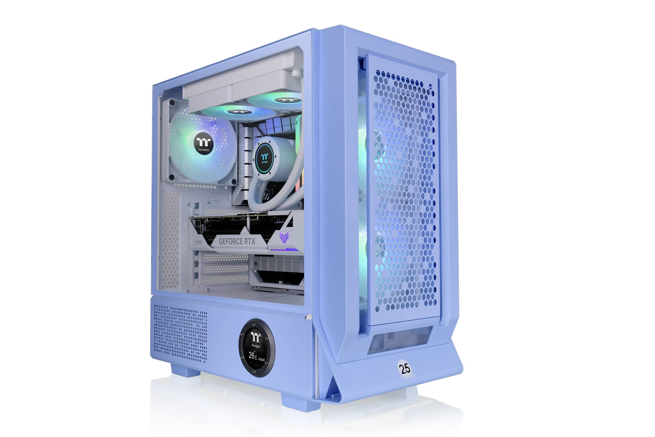 Un PC gaming bleu avec un intérieur éclairé. On peut voir des ventilateurs avec des LED et une carte graphique portant l'inscription 'GEFORCE RTX'.