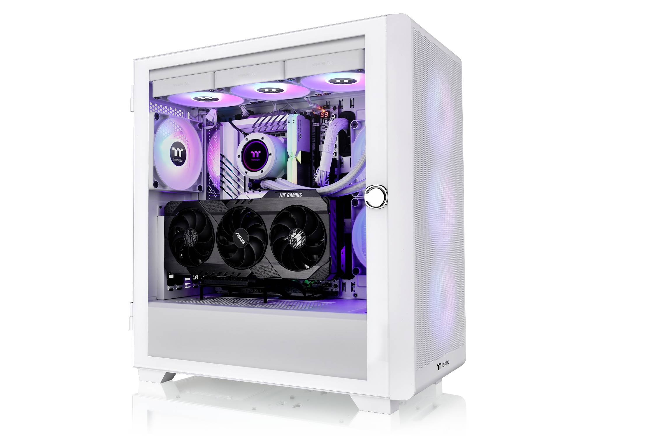 Un boîtier d'ordinateur blanc avec un panneau latéral transparent révèle des lumières RGB colorées, des ventilateurs et une grande carte graphique à l'intérieur.