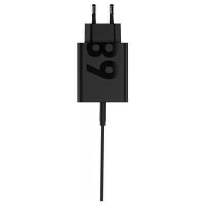 Un chargeur noir avec deux fiches rondes et l'inscription '68'. Il dispose d'un câble fixe.