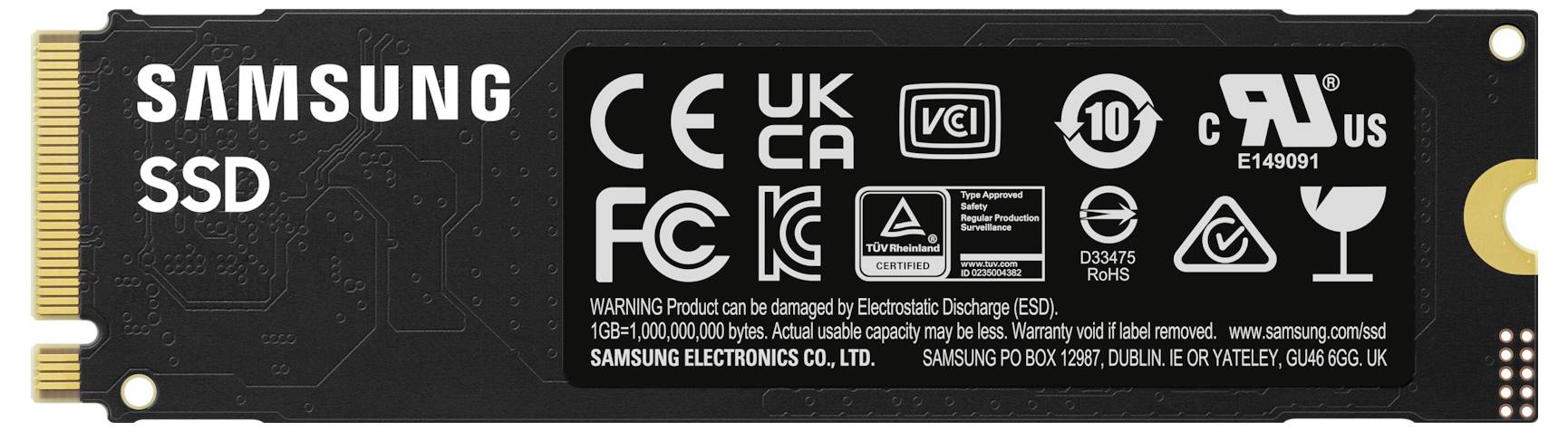 Disque SSD NVMe M.2 noir de Samsung, montrant les étiquettes de marque, les certificats de sécurité et les spécifications techniques pour l'utilisation.