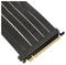 Un câble élévateur noir et plat avec connecteur PCIe, utilisé pour étendre la position de la carte graphique dans un ordinateur.