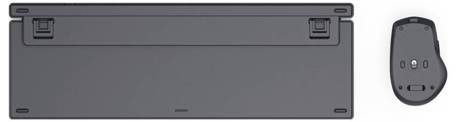 L'image montre l'arrière d'un clavier et d'une souris. Le clavier possède des supports rabattables, et la souris présente ses couvercles de batterie.