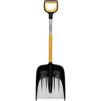 Une pelle à neige avec un manche orange et une lame noire sur un fond blanc.