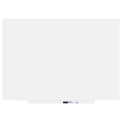 Un tableau blanc vierge avec un marqueur noir et un marqueur bleu en bas.