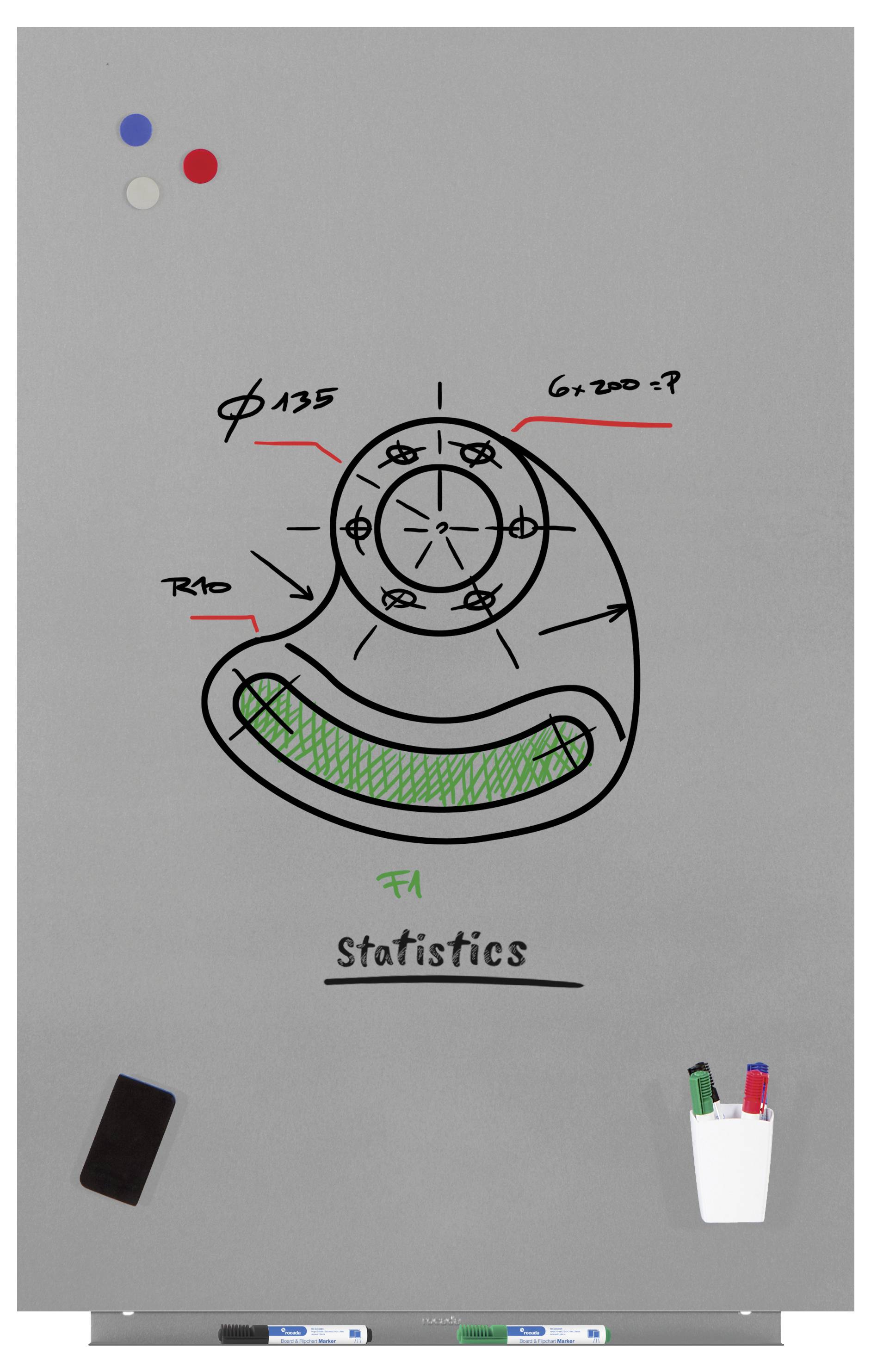 Un tableau gris portant un dessin technique d'un objet irrégulier. Des notes mathématiques et le mot 'Statistiques' y sont inscrits.