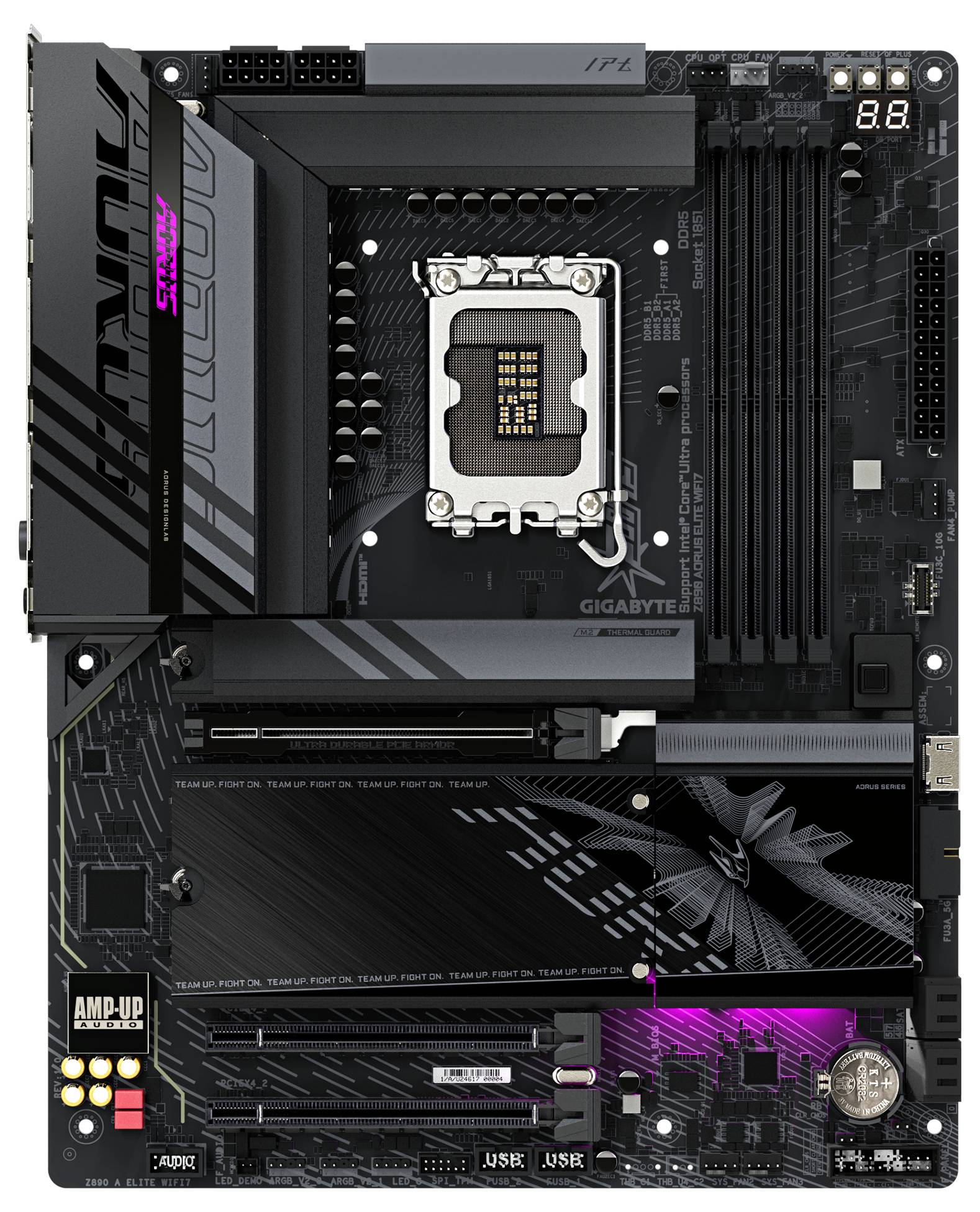 Une carte mère noire de Gigabyte avec socket LGA 1700, plusieurs emplacements pour RAM et différentes options de connectivité.