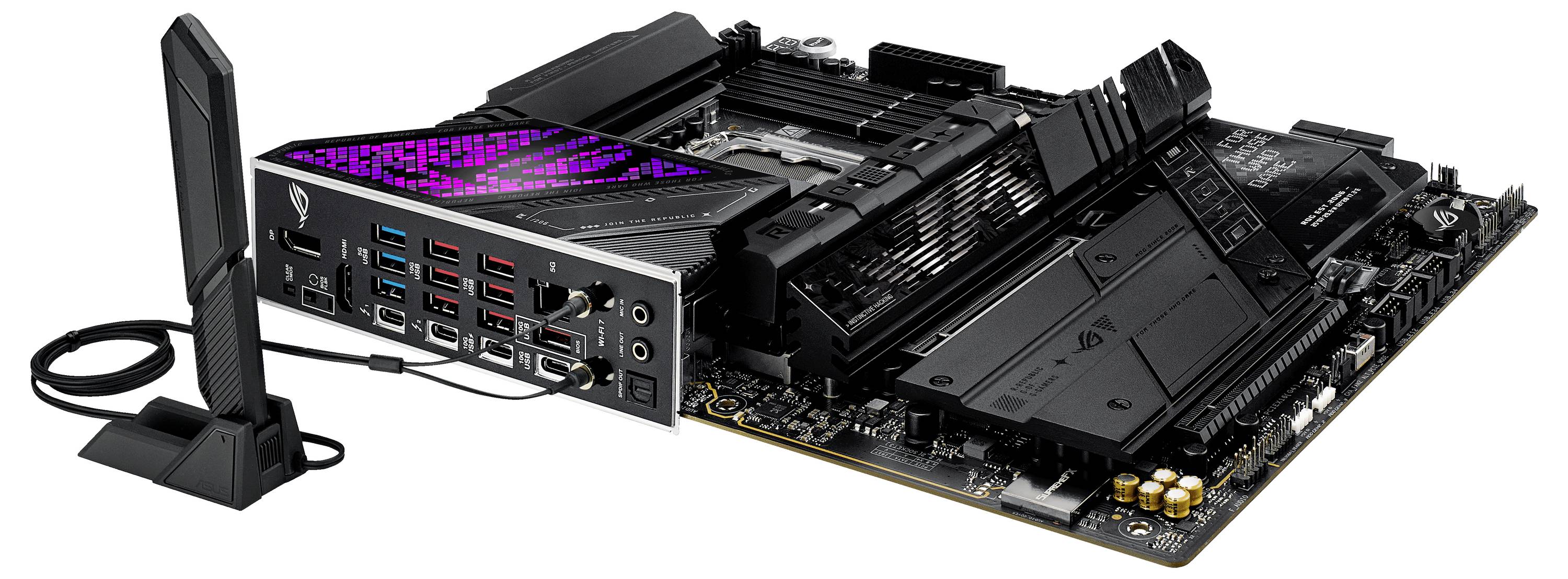 Disposition d'un composant de carte mère d'ordinateur avec plusieurs ports USB, port HDMI et système de refroidissement intégré.