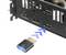 L'adaptateur HDMI se connecte sans fil à une carte graphique. L'adaptateur indique la transmission de données par des vagues bleues.