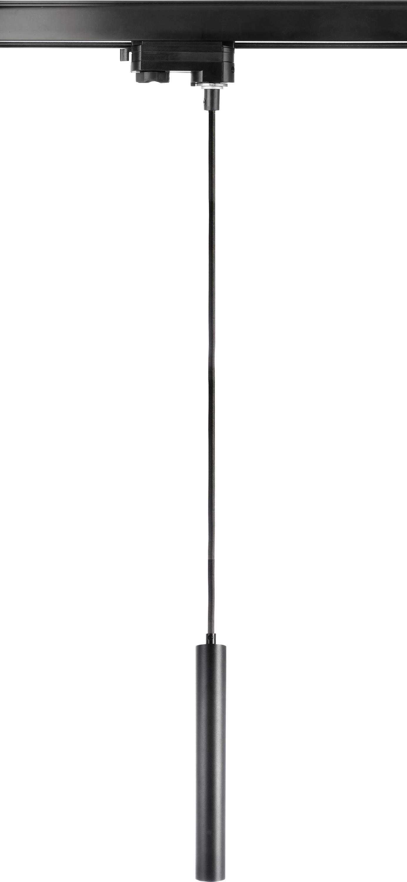 Un luminaire suspendu noir, étroit et allongé, descend du plafond. Il présente un design moderne et minimaliste.
