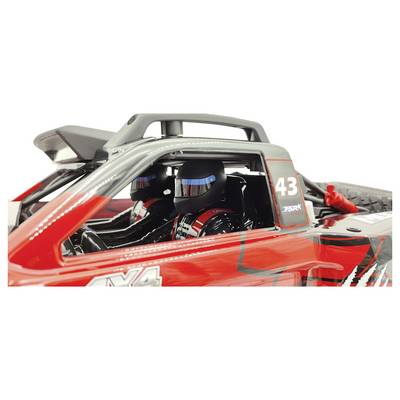 Une voiture télécommandée rouge de style course, portant le numéro 43. Deux personnages stylisés, portant des casques, sont assis sur les sièges du conducteur et du passager.