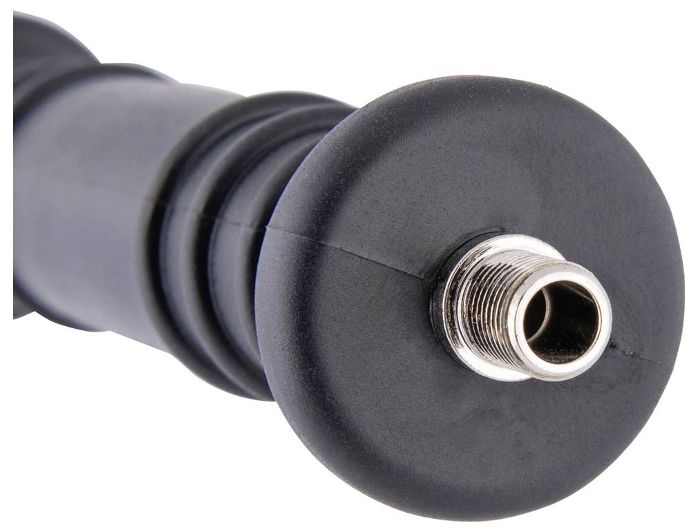 « Une vue rapprochée de l'extrémité d'un tuyau métallique avec un filetage de connexion à vis, mettant en évidence sa conception industrielle et son détail de construction. »
