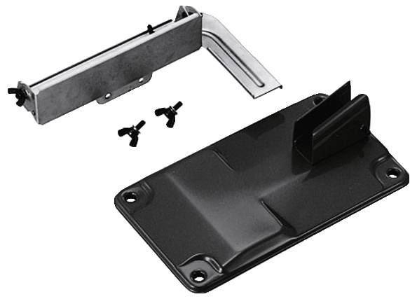 Plaque métallique noire avec équerre boulonnée et deux supports en plastique, vis incluses. Utilisée pour des fixations.