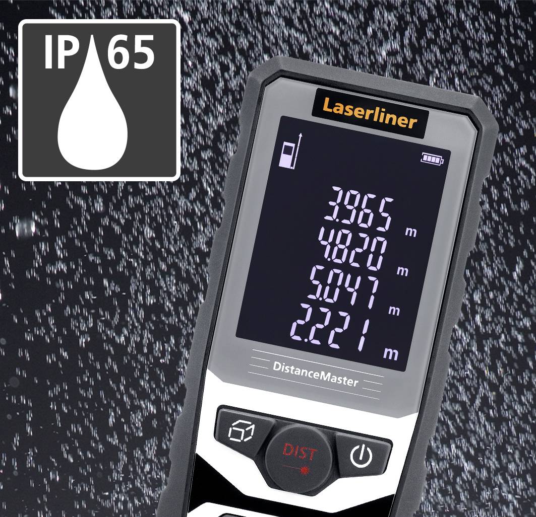 Un télémètre laser de la marque Laserliner affiche des valeurs de mesure. Le symbole IP65 indique une résistance à la poussière et à l'eau.