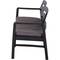 Une chaise moderne en noir avec accoudoirs et coussin d'assise gris, vue de profil.