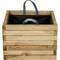 Caisse en bois avec une poignée grise, ouverte. Le dessus porte l'inscription 'MA GARDEN'. Caisse en planches de bois claires, adaptée aux travaux de jardinage.