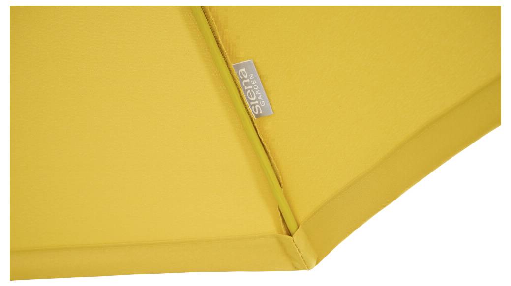 Un parasol jaune de Siena Garden, gros plan sur le tissu du parasol avec l'étiquette de marque visible à l'intérieur.