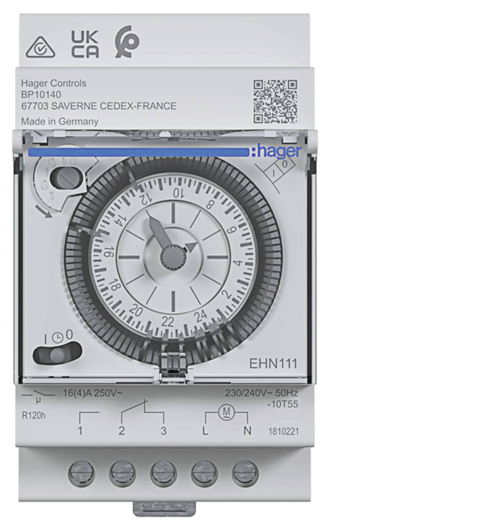 Une horloge électrique programmable Hager, modèle EHN111, avec bouton rotatif et aiguille, entourée de spécifications techniques.