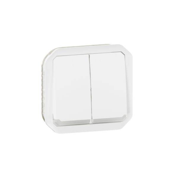 Un interrupteur double blanc de forme carrée, installé sur un mur.